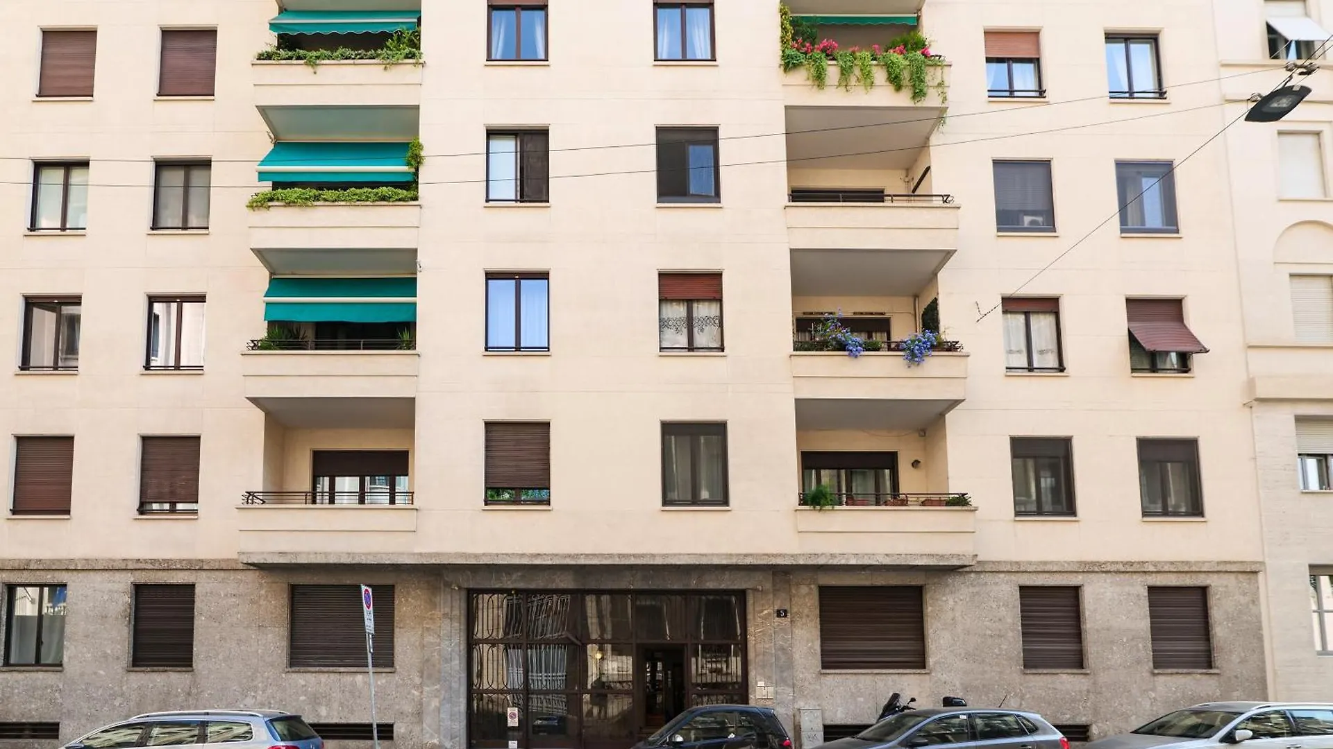 Elegant Suite In Repubblica Brera Milan Apartment